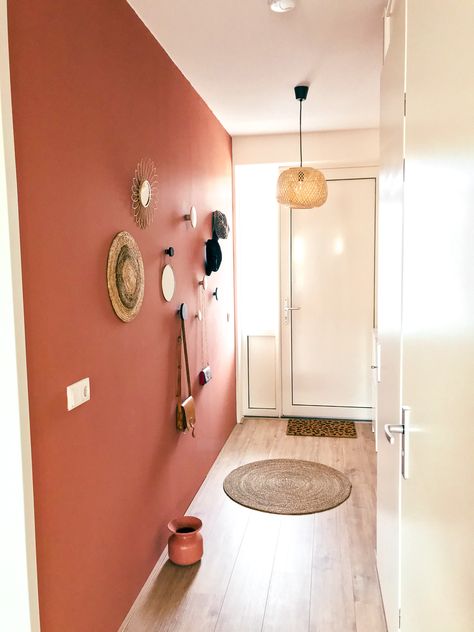 Hallway Terracotta, Terracotta Entryway, 70s Entryway, Terracotta Hallway, Orange Entryway, Orange Hallway, Entryway Paint, Orange Accent Walls, Hallway Panelling