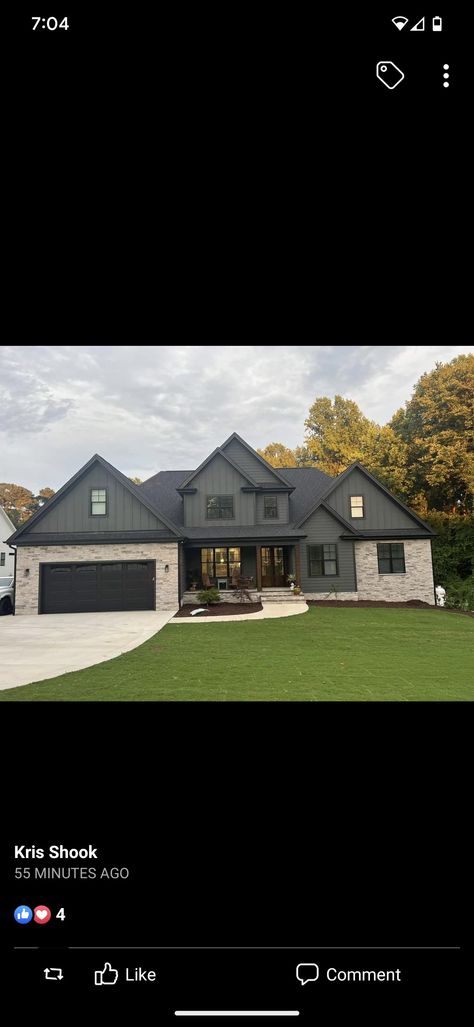 House Aestethic, Olive Green House Exterior, Green House Paint, Green House Exterior, Lake Houses Exterior, Dark House, Grey Houses, House Paint Exterior, Green House