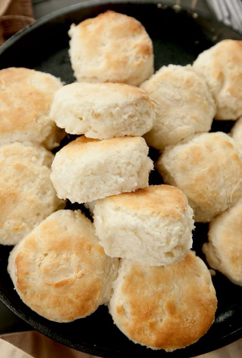 Brenda Gantt Biscuits - Brownie Bites Blog Barbara Gantt Recipes, Brenda Gantt Pineapple Cake, Brenda Gantt Recipes Biscuits, Brenda Gantt Biscuits, Grandma's Biscuits, Bisquit Recipes, Best Biscuit Recipe, Easy Biscuit, Recipes Using Rotisserie Chicken