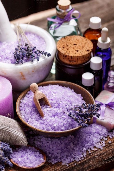 Lavender Oil For Skin, Witchy Inspiration, Bath Items, Lavender Spa, Lavender Benefits, Lavender Aesthetic, Lavender Bath, Lovely Lavender, Lavandula Angustifolia