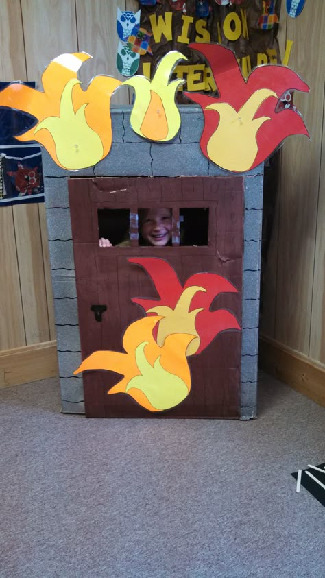 Fiery Furnace--- linked to picture no directions--- but is this great or what???? Fiery Furnace, Children's Church Crafts, Bible Story Crafts, Preschool Bible, Christian Crafts, Bible Crafts For Kids, Vbs Crafts, Childrens Bible, Church Activities