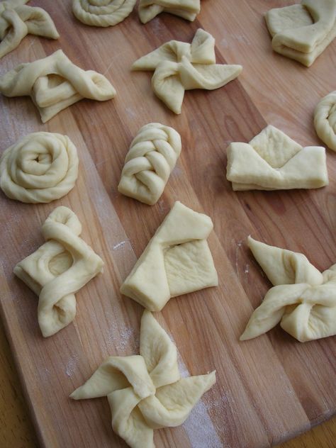 Danish Pastry Dough...haven't made these in a very long time Danish Pastry Dough, Resep Puff Pastry, Pastry Design, Danish Pastry, Homemade Pastries, Danish Food, Puff Pastry Recipes, Sweet Pastries, Pastry Dough