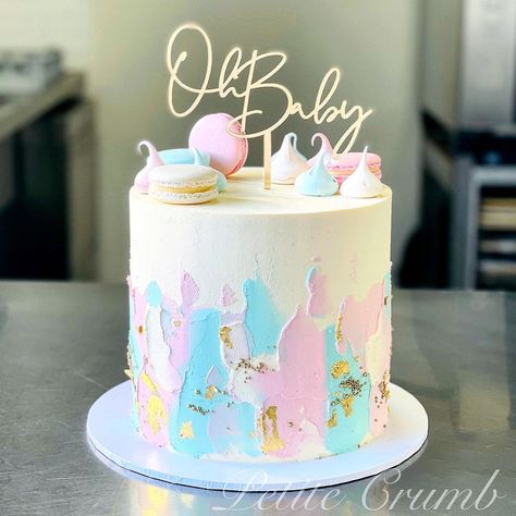 Instagram'da Petite Crumb Cakes Brisbane: “Baby shower cake filled with sticky date and chocolate cake, layered with salted caramel buttercream . . . . . #picoftheday #pastrychef…” Babyshowercake Simple, Muted Gender Reveal Party, Gender Reveal Cake Decoration Ideas, Gender Reveal Cake Ideas Boy Or Girl, Gender Reveal Cakes Simple, Gateau Gender Reveal, Gender Reveal Cake Simple, Baby Reveal Cake Ideas, Pastel Gender Reveal Party