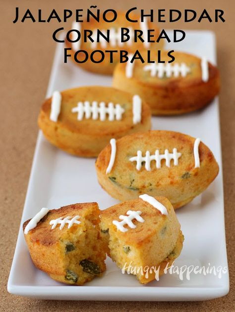 Jalapeño Cheddar Corn Bread Footballs from HungryHappenings.com Football Bread, Football Popcorn, Superbowl Snacks For Kids, Football Shaped Foods, Football Themed Food, Gameday Recipes, Cheddar Corn, Tailgate Party Food, Tailgate Ideas