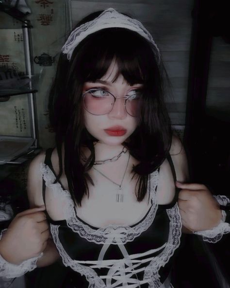 #maid #anime #otaku #mei #aesthetic #waifu #makeup #otakugirl #maquillaje #manga #goth #egirl Maid Makeup, Goth Egirl, Inspo Makeup, Anime Maid, Makeup Tut, Maid Service, Maid Outfit, The Maids, Halloween