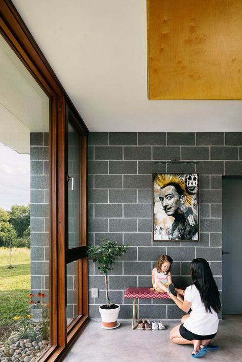 J_spy uses concrete blocks to form Catskills House in rural New York Cement House Design, Concrete Block House, Concrete Block Walls, Church Interior Design, Concrete Houses, The Catskills, Concrete Block, Stone Architecture, Masonry Wall