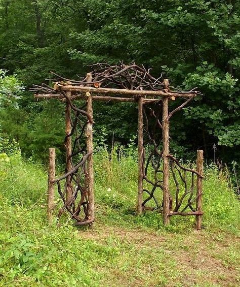 Tree Branch Arbor, Rustic Trellis Ideas, Diy Rustic Arbor, Rustic Backyard Landscaping, Rustic Trellis, Cedar Arbor, Rustic Garden Fence, Rustic Arbor, Garden Archway