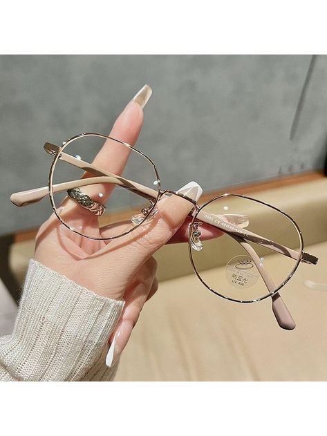 Cute Fake Glasses, Clear Glasses Frames Women, Specs Design, Cute Glasses Frames, Glasses Frames Trendy, Classy Glasses, Glasses Inspiration, Fancy Glasses, Specs Frame