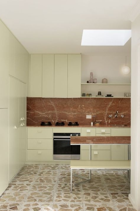 The style of the Sixties revives in a Melbourne apartment - Domus Walk Up Apartment, Melbourne Apartment, Terrazzo Flooring, 아파트 인테리어, White Kitchen Cabinets, The Design Files, Küchen Design, Interior Design Trends, White Kitchen