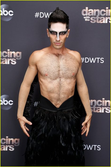 Black Swan Dance, Nev Schulman, Jenna Johnson, Perfect Score, Video Photo, Dance Video, Toned Body, Dancing With The Stars, Just Jared