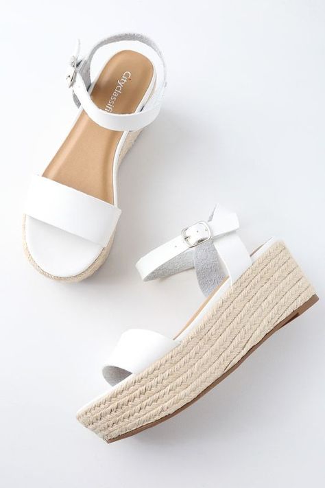 856fc81623da2150ba2210ba1b51d241desc53246499ri Graduation Shoes, White Espadrilles, Expensive Shoes, Fashion Shoes Sandals, Flatform Sandals, Fashion Heels, Buy Shoes, Looks Vintage, Sandal Espadrille