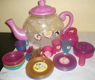 Early 2000s Nostalgia Food, Bonnie Core, Childhood Desserts, Girlhood Nostalgia, Disney Princess Tea Set, Growing Up In The 90s, Childhood Core, 2000s Childhood Memories, 2000s Toys