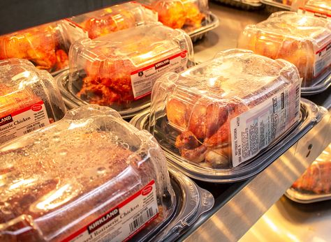 Love Costco rotisserie chicken? Here are 13 facts you might not have known about the delicious, crispy birds the warehouse sells. Rotisserie Chicken Recipes Healthy, Costco Rotisserie Chicken, Costco Chicken, Caprese Recipes, Costco Meals, Bagel Bites, Cheesy Chicken Broccoli, Chicken Eating, Eat This Not That