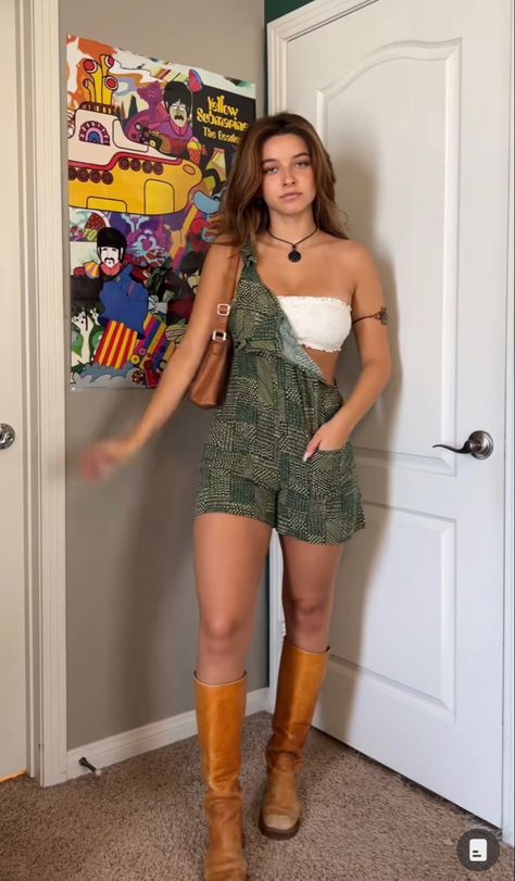 Indie Folk Concert Outfit Summer, Afternoon Outfit Casual, Hippy Concert Outfit, Folk Concert Outfit Summer, Sublime Concert Outfit, Summer Cabin Outfit, 70s Concert Outfit, Lizzy Mcalpine Concert Outfit, Hippie Concert Outfit