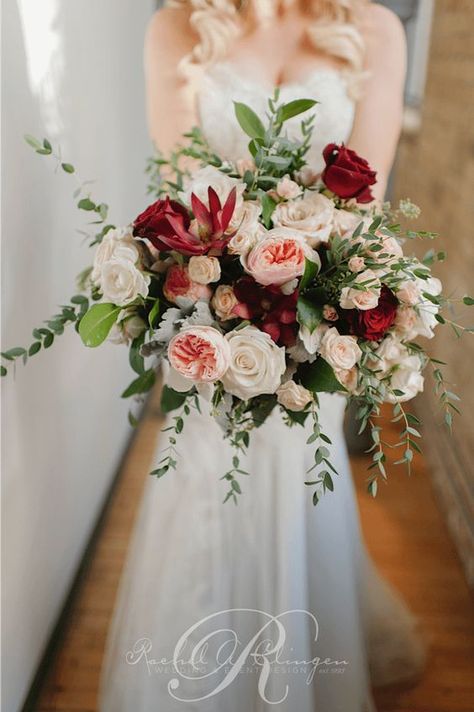 Fall Flower Wedding Bouquets, Blush Wedding Bouquet, Pretty Wedding Bouquet, Blush Bouquet Wedding, Spring Wedding Bouquets, Sunflower Wedding Bouquet, Red Bouquet Wedding, Summer Wedding Bouquets, Bridal Bouquet Fall