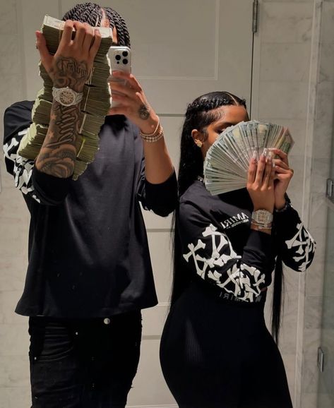 @bhvd_moods Me And Bae, Im Falling In Love, Bf Gf, Girlfriend Goals, Black Love Couples, Black Couples Goals, Cute Relationship Photos, My Kind Of Love, Cash Money