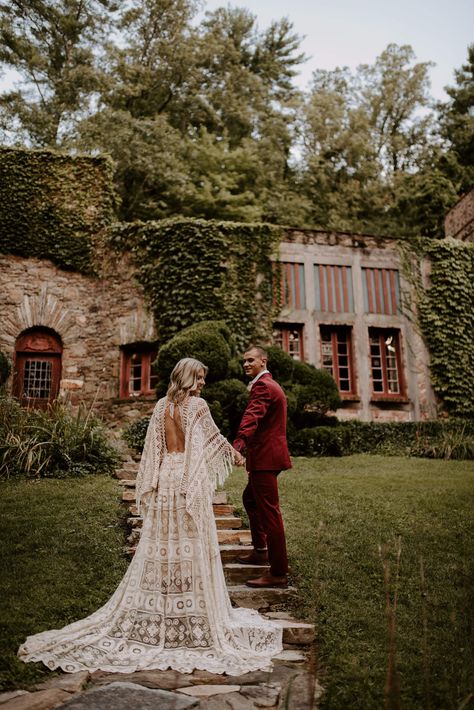 Indie Wedding Dress Bohemian, Boho Bride Aesthetic, Nontraditional Wedding Dress Bohemian, Granola Wedding Dress, Reception Dress Boho, Reclamation Dress, Boho Wedding Groom, Wedding Dress With Bell Sleeves, Veil Fashion