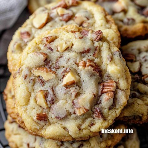 If there’s one cookie we can never say no to, it’s these toffee pecan cookies. Imagine biting into a cookie that’s got that perfect balance of crispy edges and a chewy, buttery center. Then, throw Oatmeal Toffee Pecan Cookies, No Bake Coconut Pecan Cookies, No Bake Praline Pecan Cookies, Pecan Toffee Cookies, No Bake Pecan Coconut Praline Cookies, Toffee Pecan Cookies, Toffee Cookies Recipe, Pecan Praline Cookies, Carrot Cake Bars Recipe