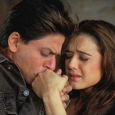 Veer Zaara, Desi Problems, Zara Aesthetic, Online Girlfriend, Bharatanatyam Dancer, Shah Rukh Khan Movies, Forced Marriage, Srk Movies, Bollywood Quotes