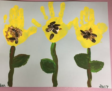 Sunflower Art Activities For Preschool, Preschool Sunflower Art, Preschool Sunflower Theme, Toddler Sunflower Craft, Sunflower Activities For Kindergarten, Sunflower Kindergarten Activities, Preschool Sunflower Activities, Sunflower Crafts For Toddlers, Sunflower Activities For Toddlers