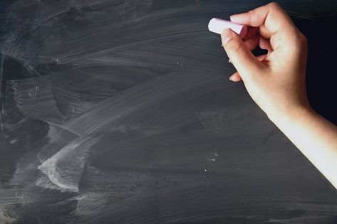 Black Board Background, Blackboard Drawing, Chalkboard Writing, Board Background, Black Board, White Chalk, Human Hand, Background Texture, Hand Holding