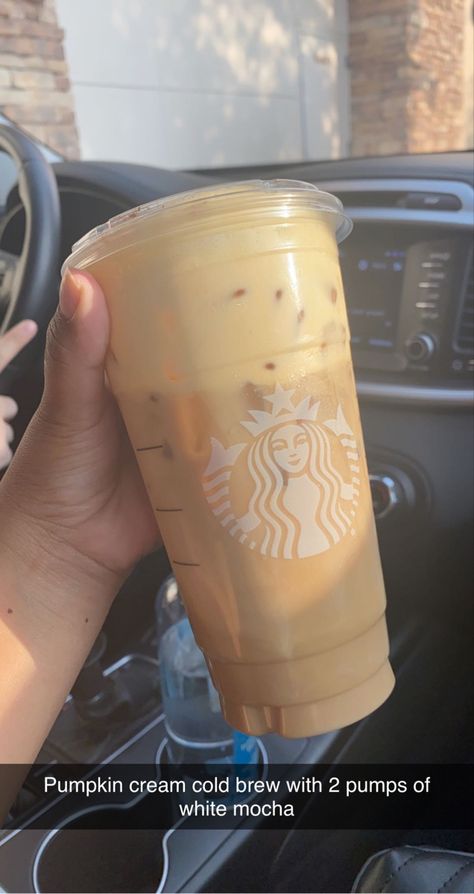 Pumpkin Spice Starbucks Drinks Order, Best Fall Starbucks Drinks, Pumpkin Drinks Starbucks, Pumpkin Starbucks Drinks, Starbucks Pumpkin Drinks, Diy Starbucks Coffee, Starbies Drinks, Starbucks Ideas, Fall Starbucks