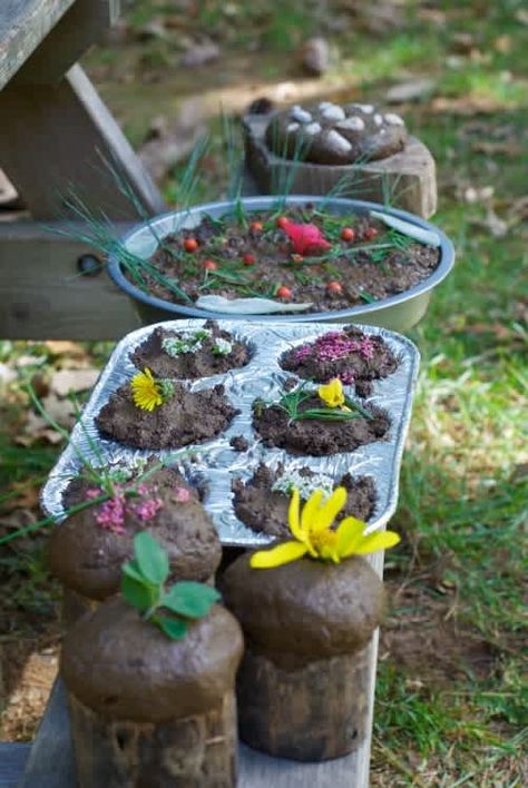 Mud Play Ideas, Mud Pies, Forest School Activities, Outdoor Play Spaces, Outdoor Play Areas, Nursery Activities, Nature School, Sensory Garden, The Martin