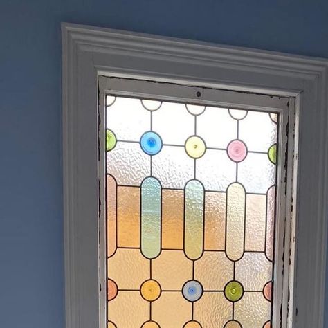 Art With Glass, Crystal Palace on Instagram: "A really light and beautiful stained glass sash window completing a bright and airy stairway. We think the combination of traditional roundels and Victorian glass colours together with a more contemporary design looks really special.   #stainedglass #southlondon #art #vintage #beautiful #contemporary  #homedecor" Sash Window, Sash Windows, South London, Crystal Palace, Glass Crystal, Art Vintage, Colored Glass, Instagram A, Contemporary Design