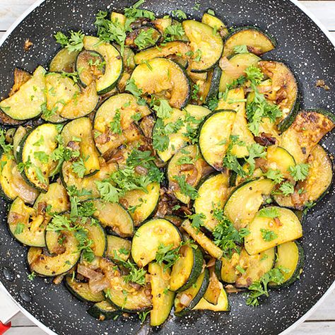 Garlic Onion Sauteed Zucchini Recipe | MasalaHerb.com Main Course Meals, Sauteed Zucchini Recipes, Zucchini Side Dishes, Vegan Patties, Cabbage And Sausage, Zucchini Recipe, Sauteed Zucchini, Healthy Cake Recipes, Pasta Dinner Recipes