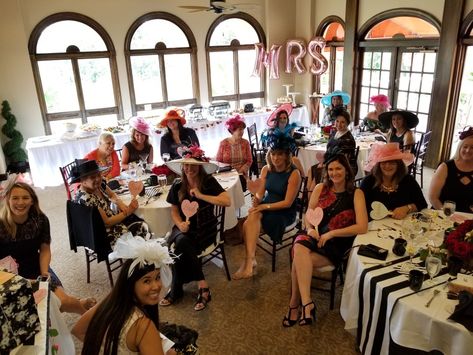 Guests for the bridal shower wore fancy hats and fascinators to support the Kentucky Derby theme.   #mimosa #kentucky #derby #kentuckyderby #bridal #shower #fascinators #hats Kentucky Derby Theme, Kentucky Derby Themed Party, Fascinators Hats, Hats And Fascinators, Fancy Hats, Bridal Shower Theme, Robins, Kentucky Derby, Mimosa