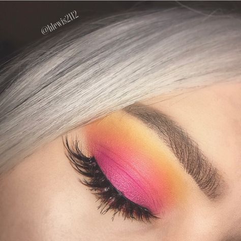 Created using the Morphe 35B palette Morphe Disney Palette Looks, Disney Palette, Makeup Is Life, Makijaż Smokey Eye, Evening Makeup, Makeup Eye Looks, Crazy Makeup, Pink Eyeshadow, Eye Makeup Art