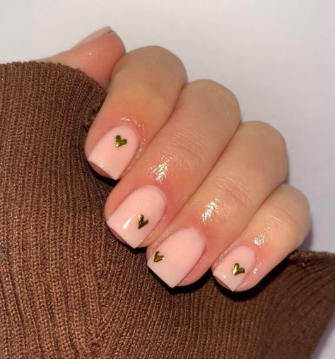 125 Nude Nail Designs For A Charming Manicure - Wedbook Biab Nail Design Heart, Short Almond Biab Nails, Nude Biab Nails, Chrome Biab Nails, Biab Inspo Nails, Biab Nails Almond, Nails With Gold Heart, Simple Classic Nails, Simple Biab Nails