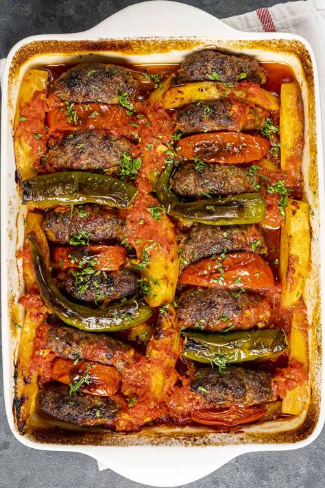 Turkish Kufteh Recipe, Turkish Main Dishes, Turkish Meatballs Recipes, Turkish Kofte Recipe, Turkish Potatoes, Turkish Dinner Recipes, Kofte Recipes, Turkish Kofta Recipe, Turkish Recipes Traditional