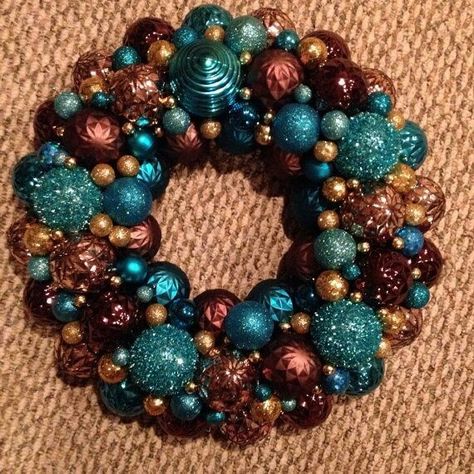 Teal Wreath, Ornaments Wreath, Gold Christmas Wreath, Christmas Door Hangings, Teal Christmas, Copper Christmas, Peacock Christmas, Turquoise Christmas, Gold Wreath