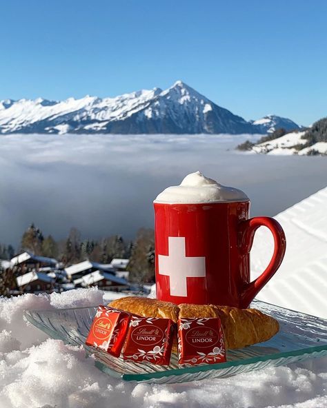 SWITZERLAND ☕️🥖🇨🇭  📸 instagram.com/swissmountainview Switzerland Travel Guide, Instagram Places, Swiss Style, Visit Switzerland, American Diner, Zurich Switzerland, Breakfast Tea, Switzerland Travel, Winter Vacation