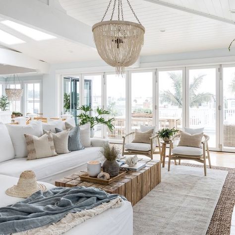 Beach House Living Room, Beach House Interior Design, Coastal Interiors Design, Interior Design Per La Casa, Coastal Living Rooms, Modern Beach House, Beach House Interior, Design Room, Coastal Living Room