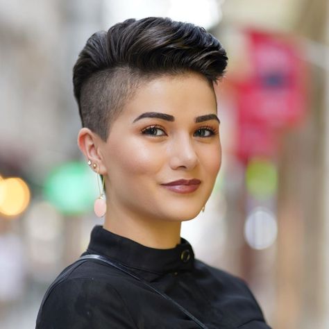 40 Newest Haircut Ideas and Haircut Trends for 2020 - Hair Adviser Pixie Cut Shaved Sides, Long Pixie Hairstyles, Shaved Side Hairstyles, New Short Hairstyles, Short Dark Hair, Stylish Short Haircuts, Short Hairdos, Side Hairstyles, Short Hair Undercut