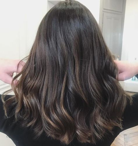 Dark Mousy Brown Hair, Soft Dimensional Brunette, Balayage Brunette Short, Mousy Brown Hair, Short Brunette, Brunette Short, Mousy Brown, Fat Face Haircuts, Short Brunette Hair