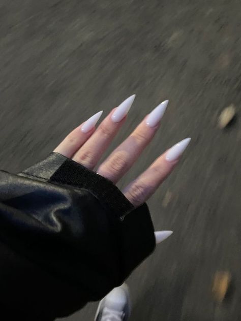 Minimalist Nails Stiletto, Long Milky Nails, Sharp White Nails, Milky White Stiletto Nails, Simple Stiletto Nails Designs, Stiletto Nails Designs Classy, Long White Nails, White Stiletto Nails, Stilleto Nails Designs