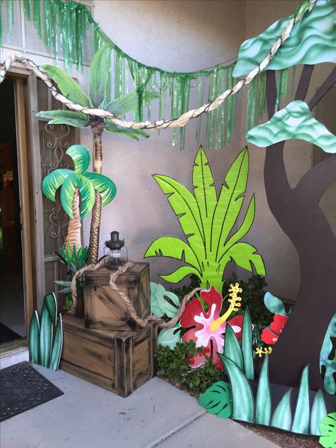 Jungle Cruise Decorations, Jungle Stage Design, Jungle Snacks, Jungle Vbs, Vbs Jungle, Ks3 Art, Rainforest Theme, Jungle Decorations, African Jungle