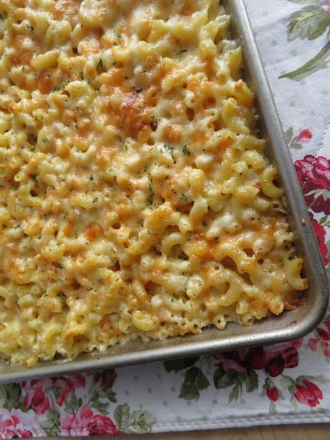 Sheet Pan Macaroni and Cheese Sheet Pan Mac And Cheese Pioneer Woman, Sheet Pan Macaroni And Cheese, Sheet Pan Mac And Cheese, Pan Mac And Cheese, Sheet Pan Desserts, Mac And Cheese Recipe Soul Food, Easy Mac N Cheese, The Kitchen Food Network, Gluten Free Main Dishes