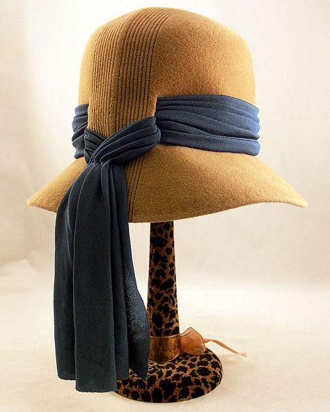 Vintage Elsa Schiaparelli Hat (back view) | Light camel-brown felt hat. Cappello Cloche, Elsa Schiaparelli, Millinery Hats, Hat Ideas, Love Hat, Wearing A Hat, Cloche Hat, Back View, Beautiful Hats