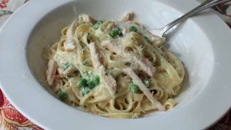 Smoked Turkey and Spring Pea Fettuccine Video Pea Cream, Fettuccine Recipes, Turkey Pasta, Pea Pesto, Fettuccine Alfredo Recipes, Spring Peas, Cream Pasta, Fettuccine Pasta, Food Wishes