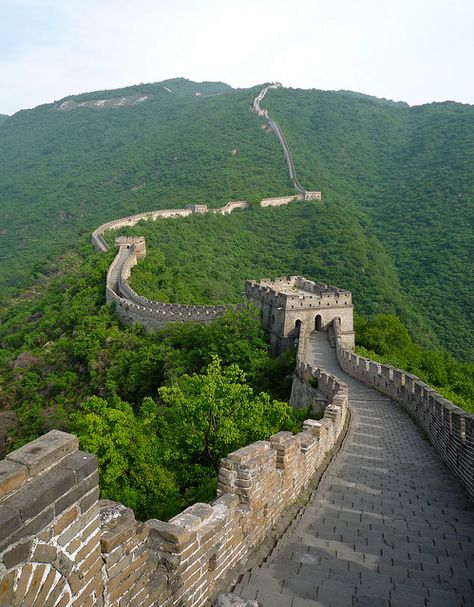 Section of The Great Wall at Mutianyu, China by Coyolicatzin, via Flickr Building References, Tableaux Vivants, Hiking Spots, Cat Air, Great Wall Of China, Beautiful Sites, Ming Dynasty, China Travel, Great Wall