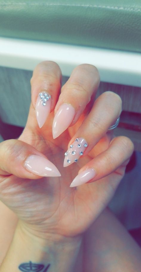 Short Stelito Nails, Stelito Nails, Nude Stiletto Nails, French Stiletto Nails, Ombre French Nails, Baby Shower Nails, Stiletto Nails Short, Nails Bling, Acrylic Nail Set