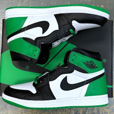 Selling A Brand New In Box Pair Of Nike Air Jordan 1 High Retro Og Lucky Green! Lucky Green / White - Black Men’s Us 9.5 / Uk 8.5 / Eu 43.5 Nike Id Dz5485-031 Please Check Size Before Purchasing. Click Add To Bundlebelow To Receive An Offer! Combine Items And Save On Shipping! Nike Air Jordan 1 High, Nike Air Max Mens, Vintage Style Shoes, Nike Id, Lucky Green, Cute Nike Shoes, Cute Nikes, Mens Nike Shoes, Nike Air Max Plus