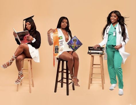 Nursing Student Photoshoot Photo Ideas, Pmhnp Graduation Pictures, Nursing Photoshoot Ideas Black Women, Surgical Tech Photoshoot Ideas, Graduation Pictures Black Women Nursing, Senior Picture Ideas Scrubs, Senior Nurse Pictures, Nurse Grad Shoot, Pharmacist Photoshoot Ideas