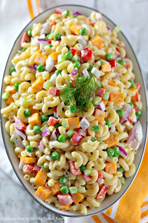 Recipes With Macaroni Noodles, Thermomix Salads, Cheese Peas, Homemade Macaroni Salad, Macaroni Salads, Mac Salad Recipe, Cheese Salad Recipes, Panini Recipes Chicken, Creamy Salad