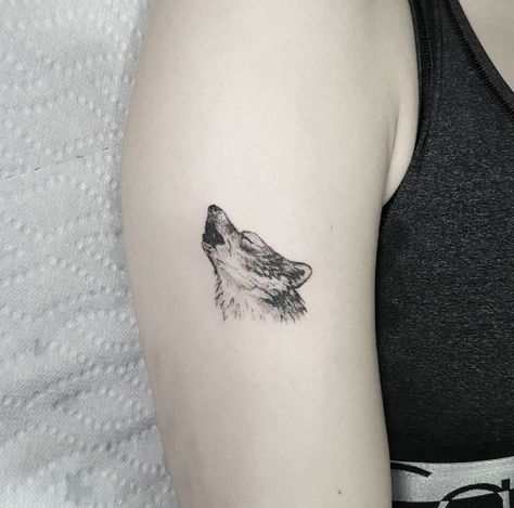 Aesthetic Wolf Tattoo, Tiny Wolf Tattoo Simple, Howling Wolf Tattoo For Women, Dainty Wolf Tattoo, Small Wolf Tattoo Men, Lone Wolf Tattoo For Women, Wolf Outline Tattoo, Tiny Wolf Tattoo, Wolf Howling Tattoo