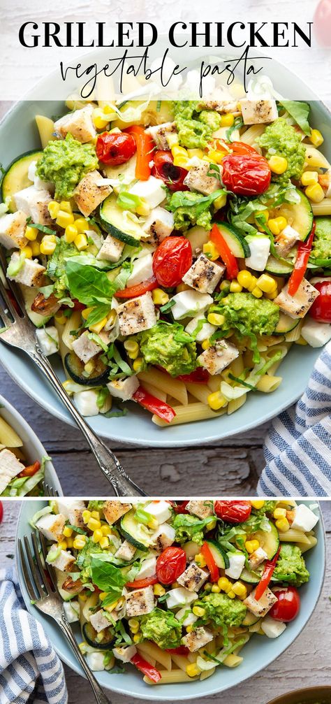 Loaded with tons of smoky grilled veggies and chicken, this California-style grilled chicken vegetable pasta is an awesome way to use up all that summer produce! Pasta With Grilled Vegetables, Grilled Chicken Zucchini Recipes, Grilled Chicken With Zucchini Noodles, Grilled Chicken And Veggies, Grilled Vegetable Pasta, Veggies And Chicken, Healthy 2024, Grilled Chicken Pasta, Grilled Desserts